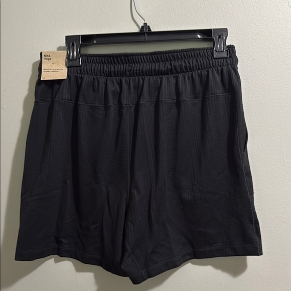 Nike Men's YOGA Dri-FIT 5" Unlined Shorts - Picture 8 of 9